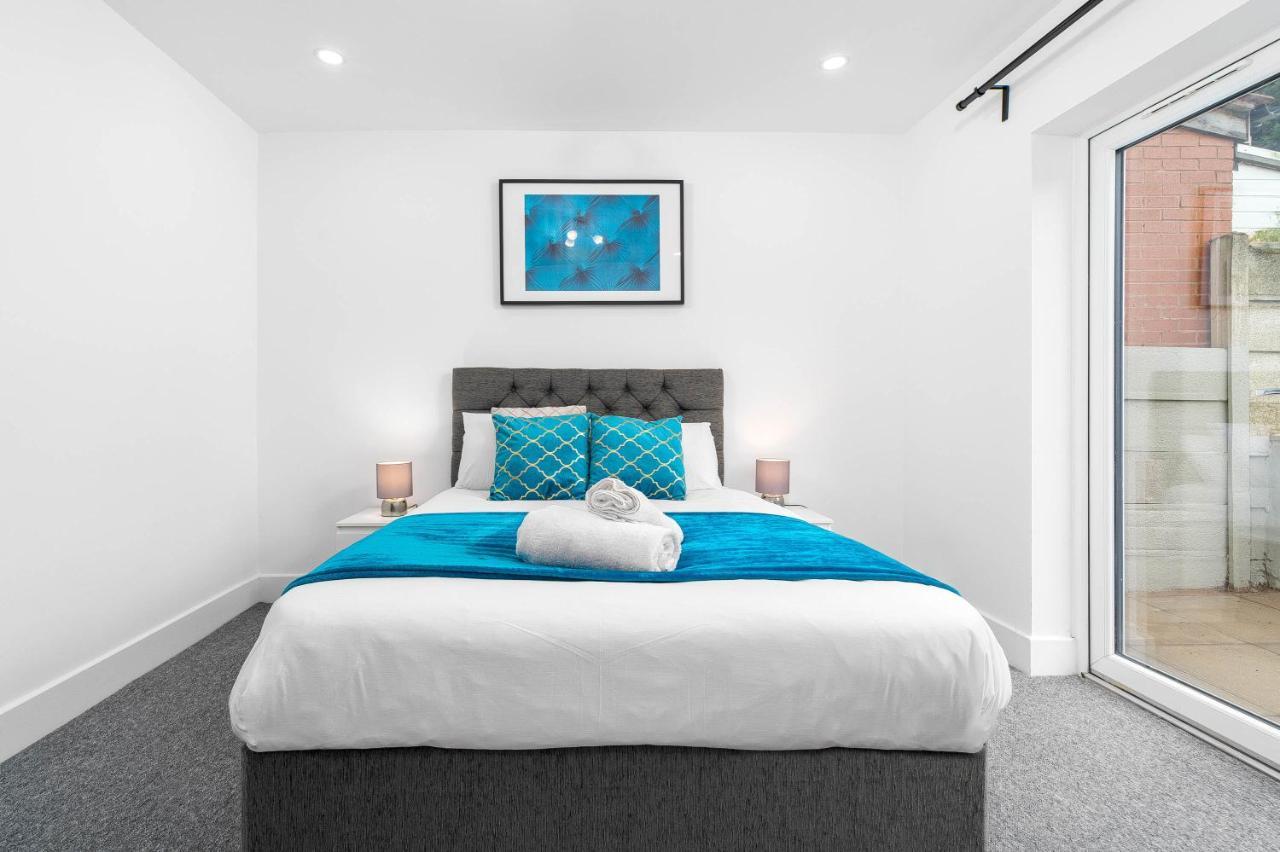 5 Bedroom House - 10 Guests - Multiple Off Street Parking - Garden - Smart Tv - Wifi - Contractors - Families - Groups Birmingham Exteriér fotografie