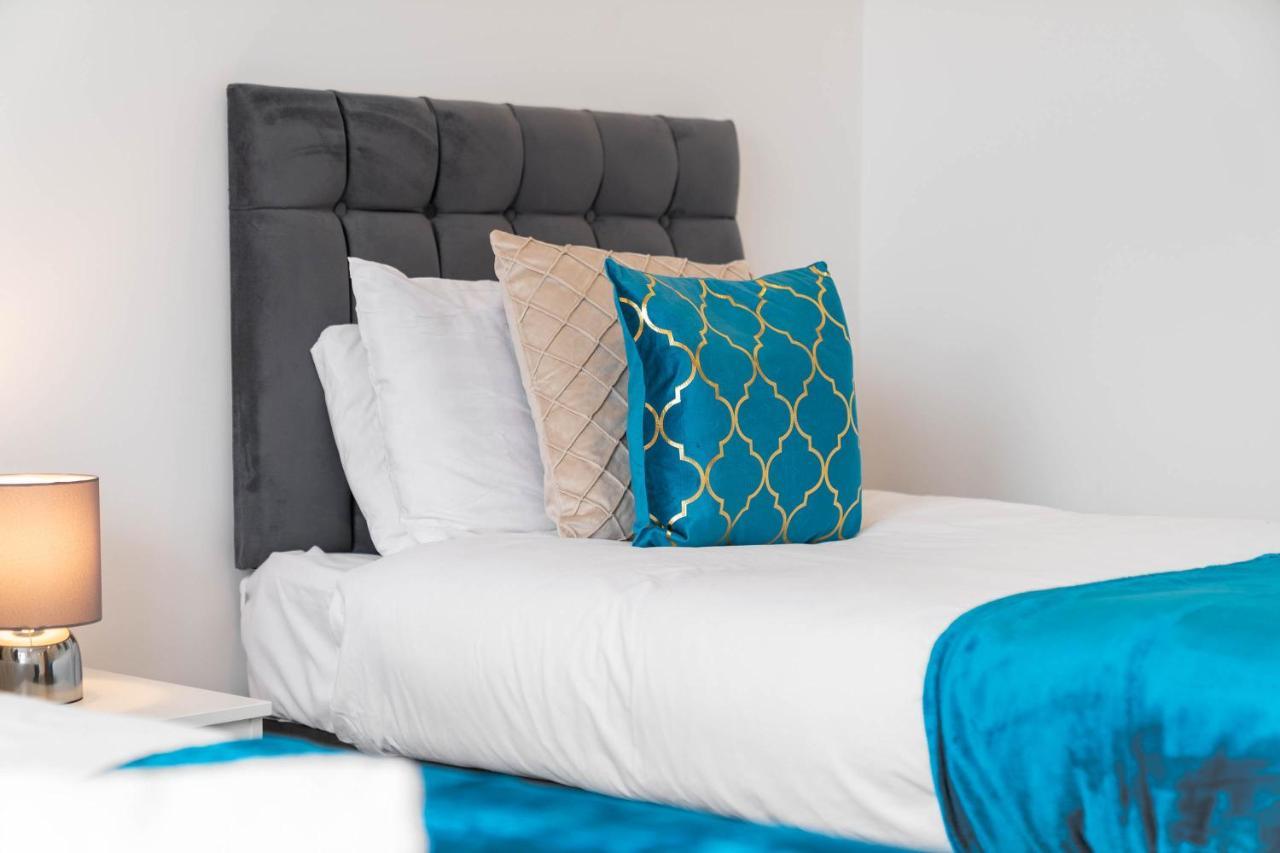 5 Bedroom House - 10 Guests - Multiple Off Street Parking - Garden - Smart Tv - Wifi - Contractors - Families - Groups Birmingham Exteriér fotografie